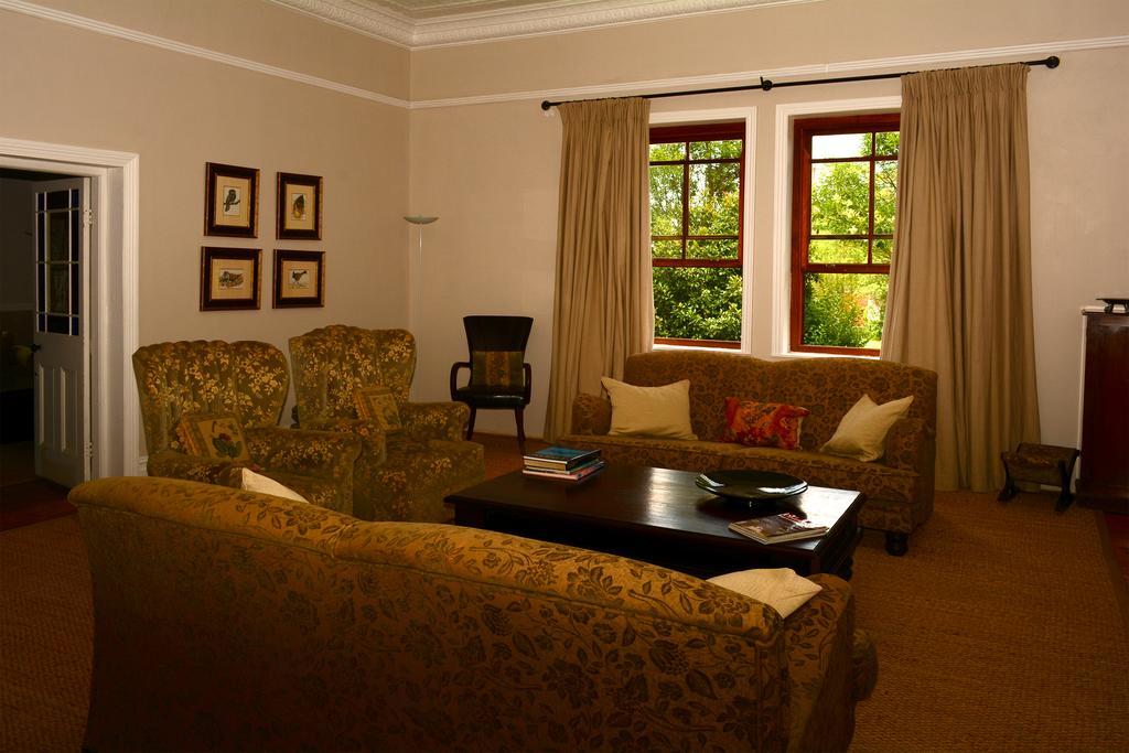 Toad Hall Guest House Wakkerstroom Extérieur photo