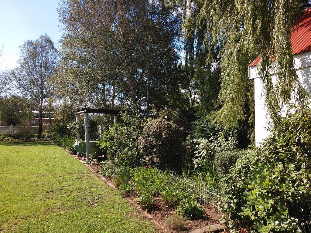 Toad Hall Guest House Wakkerstroom Extérieur photo