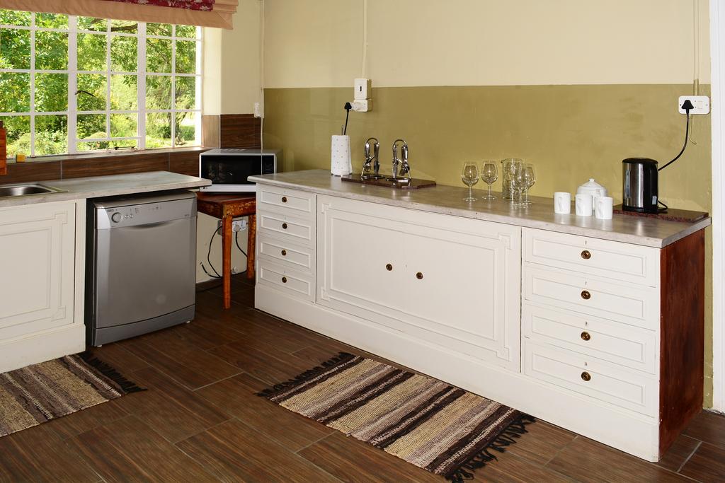 Toad Hall Guest House Wakkerstroom Extérieur photo