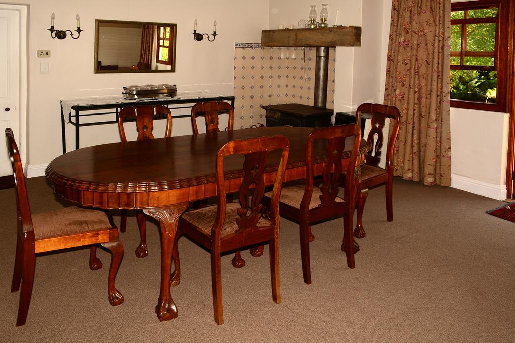 Toad Hall Guest House Wakkerstroom Extérieur photo
